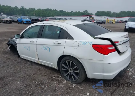 2013 Chrysler 200 Touring из США, поврежденный, VIN 1C3CCBBB0DN583858